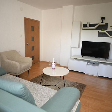 סקופיה Cinema Vardar Apartment מראה חיצוני תמונה