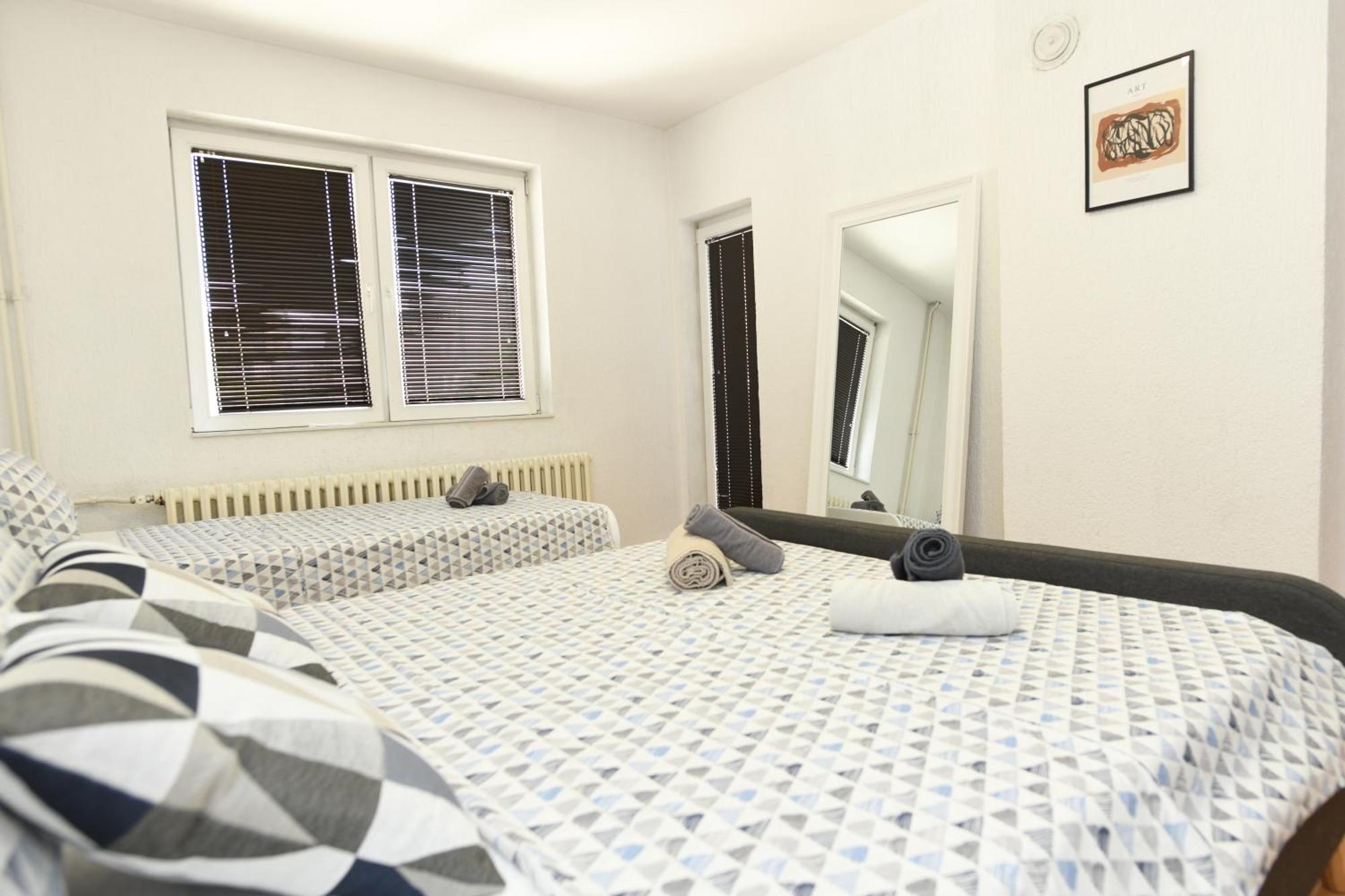 סקופיה Cinema Vardar Apartment מראה חיצוני תמונה
